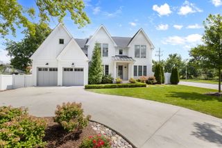 469 S Sunnyside Avenue, Elmhurst, IL 60126