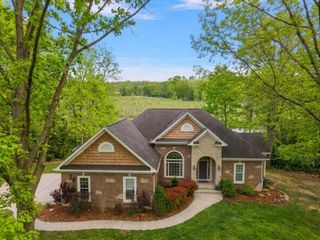 11137 Jeanette Drive, Hamburg Twp, MI 48189