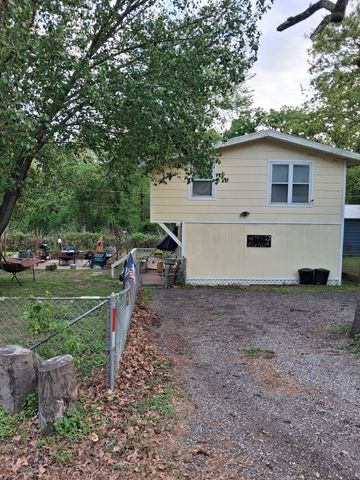 304 Ridgewood Drive, Tool, TX 75143