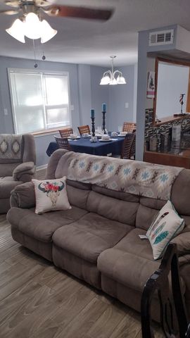 304 Ridgewood Drive, Tool, TX 75143