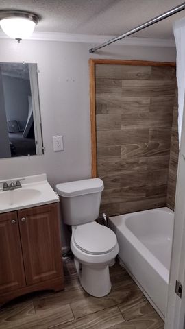 304 Ridgewood Drive, Tool, TX 75143