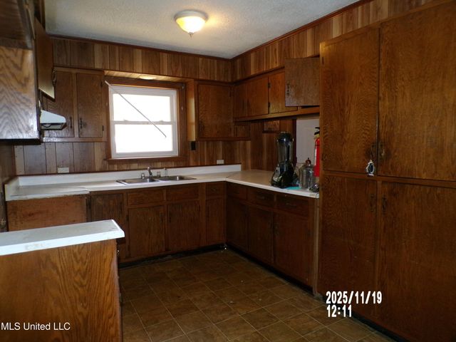 487 Silver Ridge Avenue, Gulfport, MS 39507