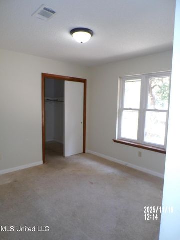 487 Silver Ridge Avenue, Gulfport, MS 39507