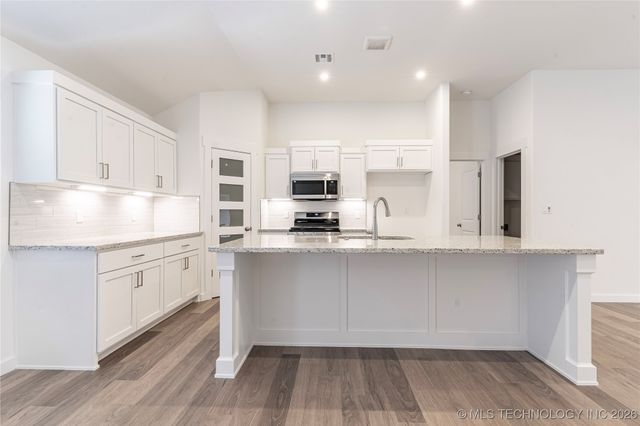 15030 S Poplar Street, Glenpool, OK 74033