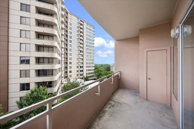 3505 Sage Road 508, Houston, TX 77056