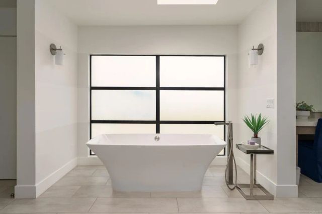 1632 Brahms, Cardiff By The Sea, CA 92007