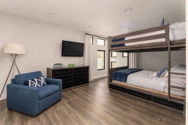1632 Brahms, Cardiff By The Sea, CA 92007