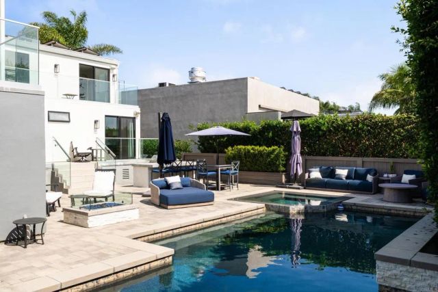 1632 Brahms, Cardiff By The Sea, CA 92007
