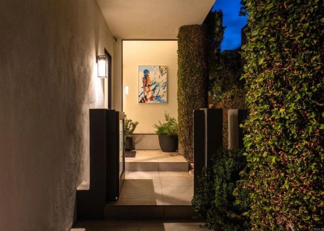 1632 Brahms, Cardiff By The Sea, CA 92007
