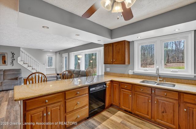 6545 W Galway Circle, Dimondale, MI 48821