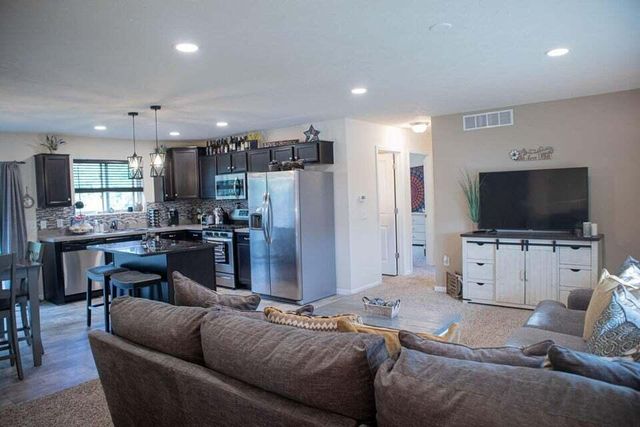 451 Tentree Street NW, Sparta, MI 49345