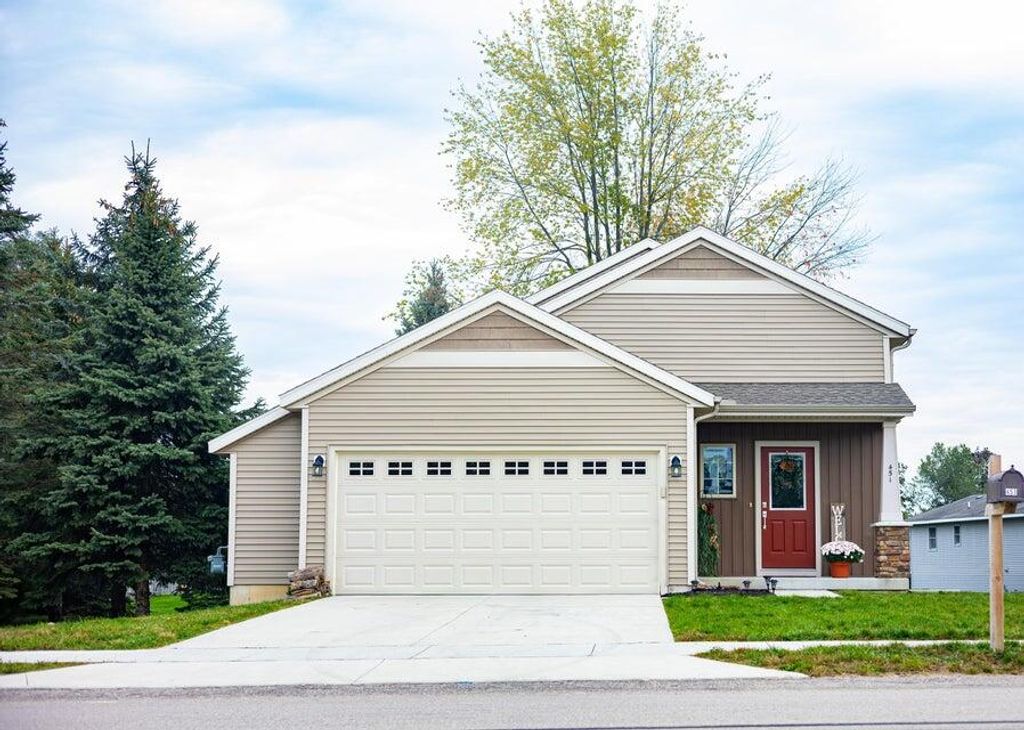 451 Tentree Street NW, Sparta, MI 49345