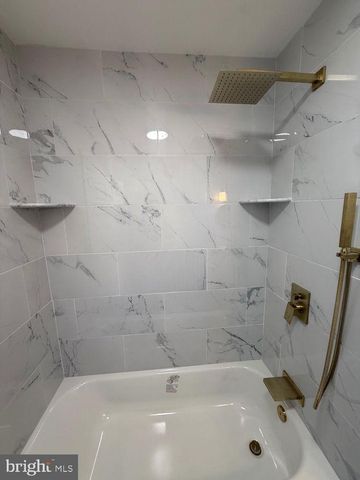 7 W COOKE AVE, Glenolden, PA 19036