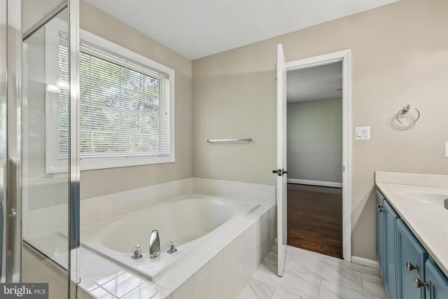 6009 MCALESTER WAY, Centreville, VA 20121