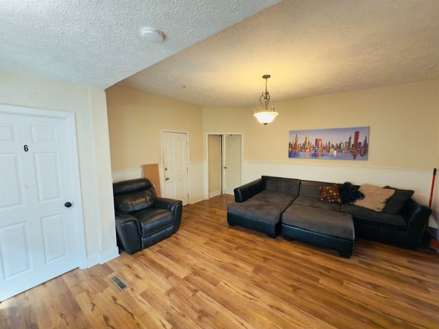 2823 W Sharp Ave, Spokane, WA 99201