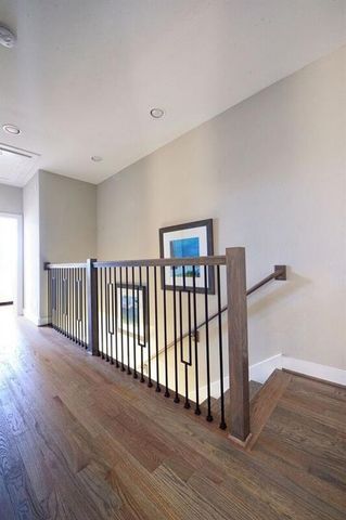 5817 E Post Oak Lane, Houston, TX 77055