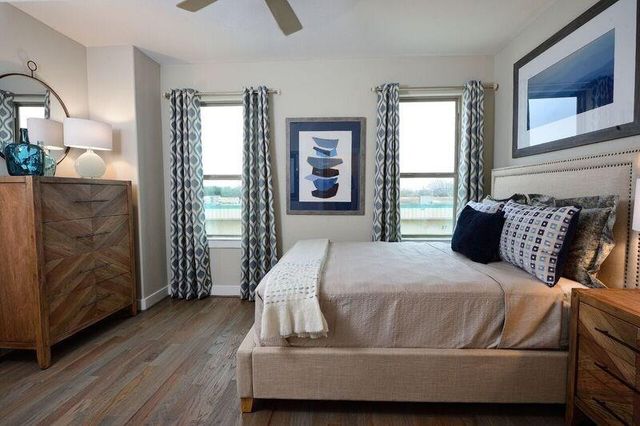 5817 E Post Oak Lane, Houston, TX 77055