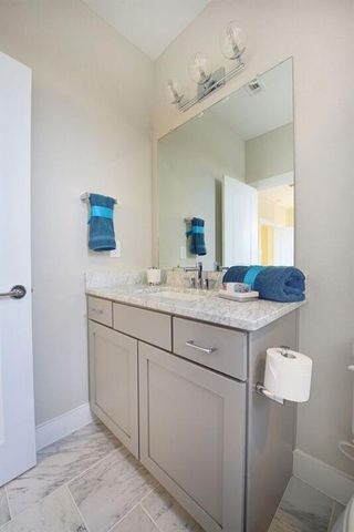 5817 E Post Oak Lane, Houston, TX 77055