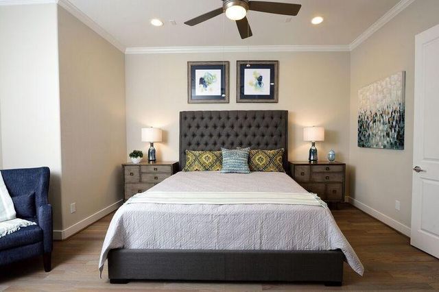 5817 E Post Oak Lane, Houston, TX 77055