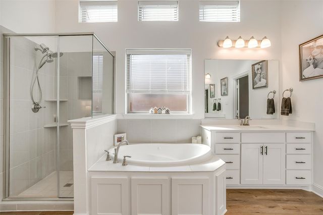 517 Ramon Street, Burleson, TX 76028