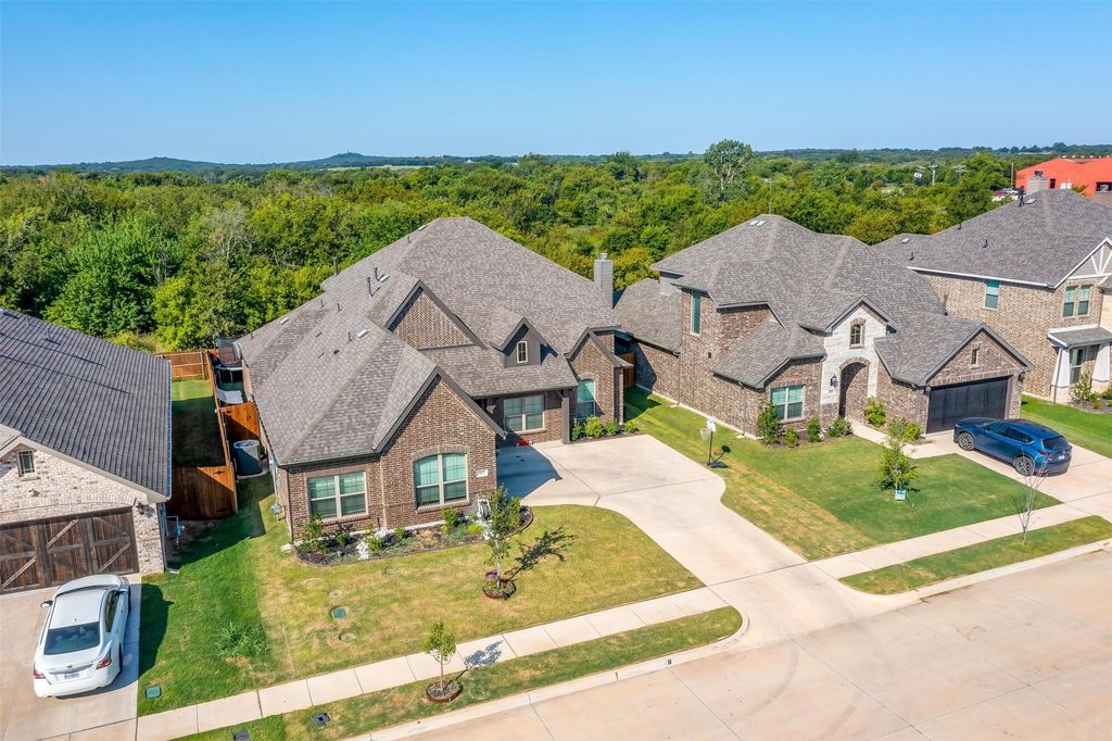 517 Ramon Street, Burleson, TX 76028