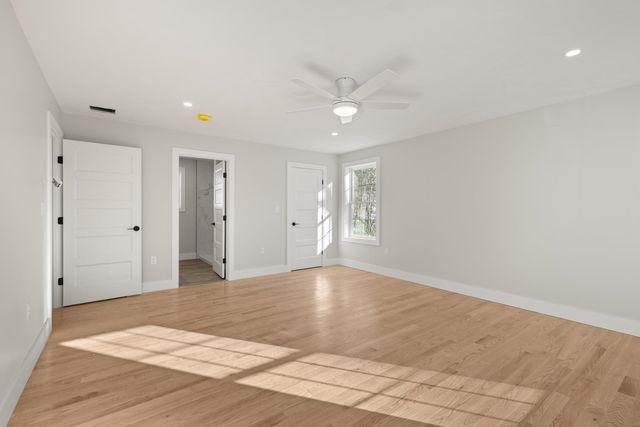 12 Peaslee Road, Rochester, NH 03867