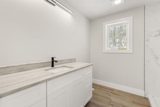 12 Peaslee Road, Rochester, NH 03867