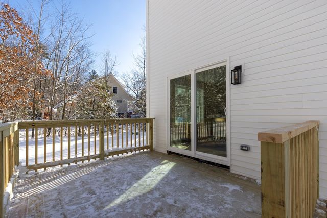 12 Peaslee Road, Rochester, NH 03867