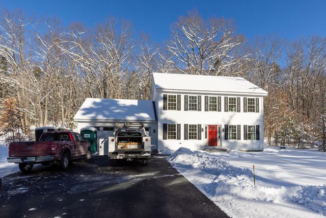 12 Peaslee Road, Rochester, NH 03867