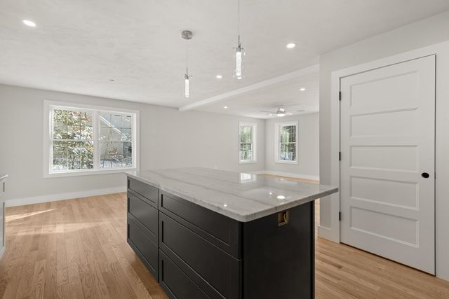 12 Peaslee Road, Rochester, NH 03867