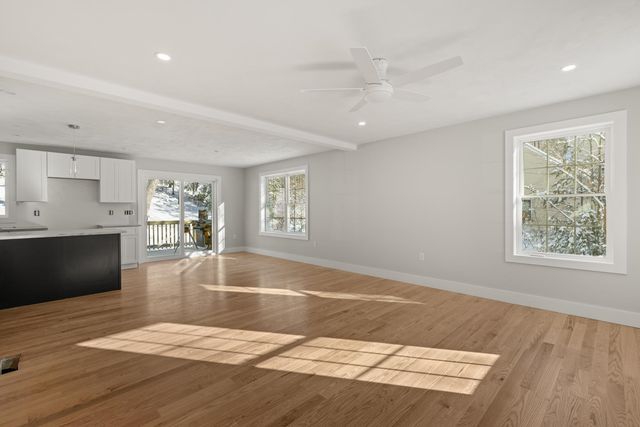 12 Peaslee Road, Rochester, NH 03867