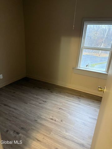 10 E Green Street, Johnstown, NY 12095