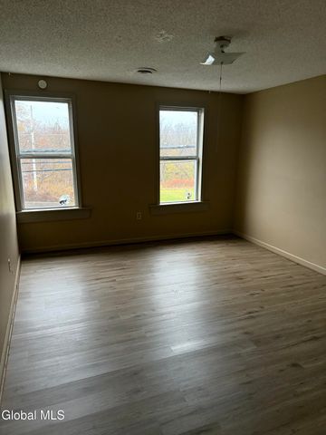 10 E Green Street, Johnstown, NY 12095