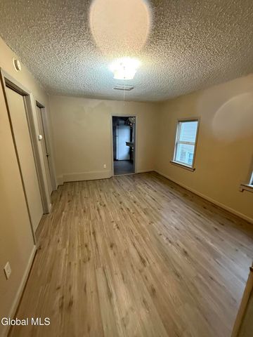 10 E Green Street, Johnstown, NY 12095