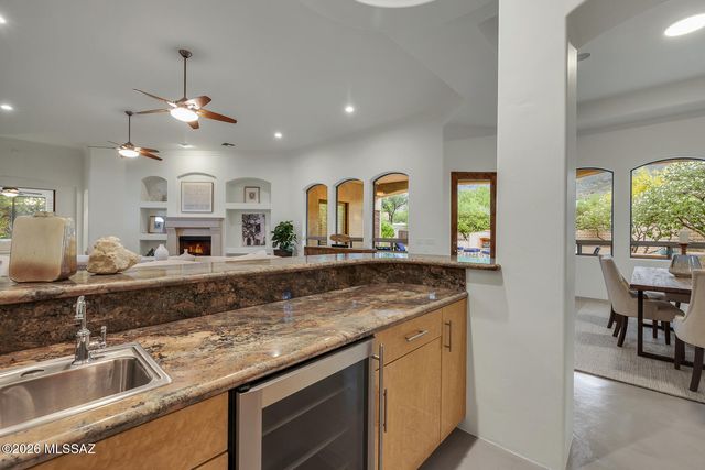 7343 E Autumn Dusk Place, Tucson, AZ 85750