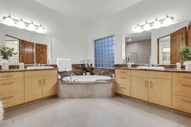 7343 E Autumn Dusk Place, Tucson, AZ 85750