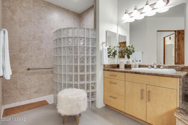 7343 E Autumn Dusk Place, Tucson, AZ 85750