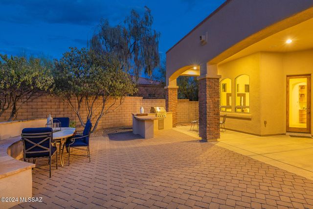 7343 E Autumn Dusk Place, Tucson, AZ 85750