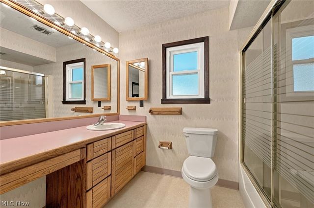 1578 Chelmsford Road, Mayfield Heights, OH 44124
