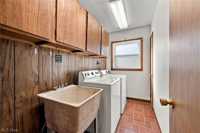 1578 Chelmsford Road, Mayfield Heights, OH 44124