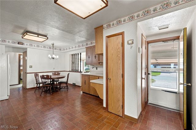 1578 Chelmsford Road, Mayfield Heights, OH 44124