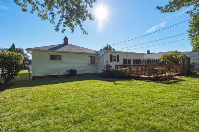 1578 Chelmsford Road, Mayfield Heights, OH 44124