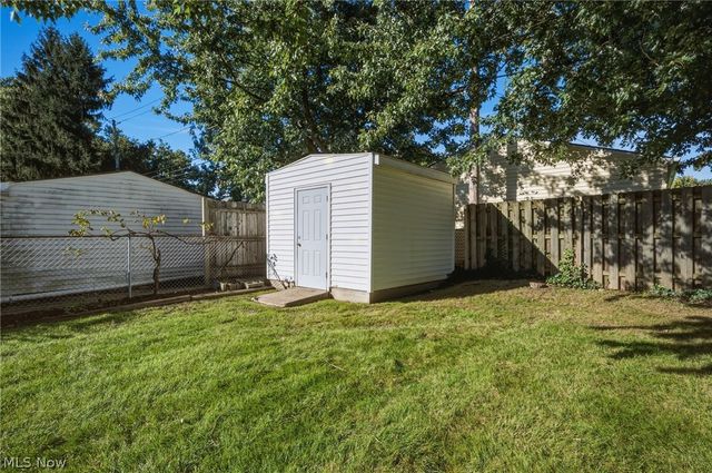 1578 Chelmsford Road, Mayfield Heights, OH 44124