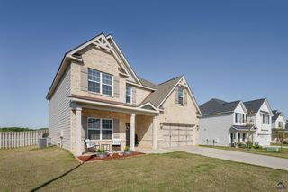 215 Shoshone Circle, Kathleen, GA 31047