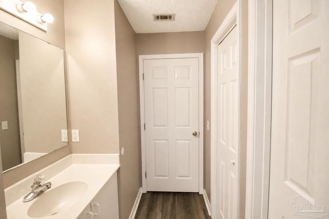 309 Loveland Cir, Pensacola, FL 32526