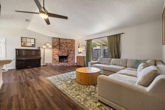 1106 Monte Cristo Ave, Modesto, CA 95350
