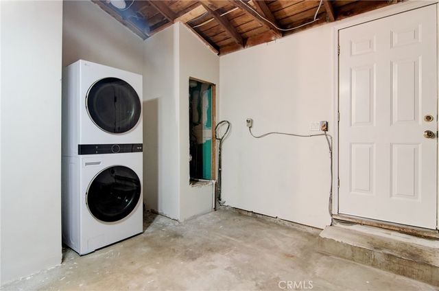 2543 E Locust, Orange, CA 92867