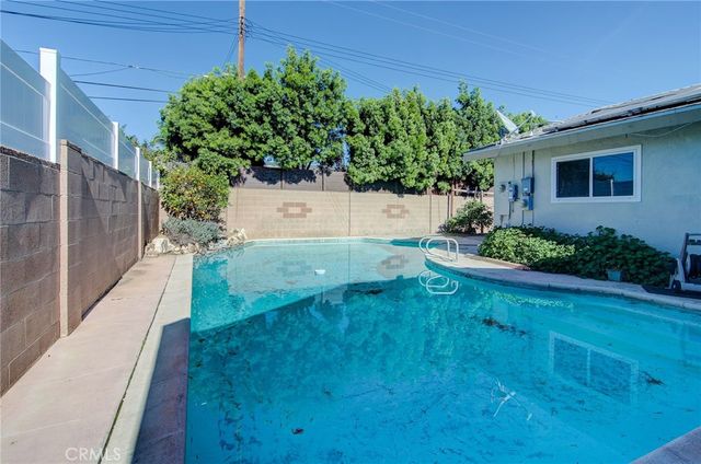 2543 E Locust, Orange, CA 92867