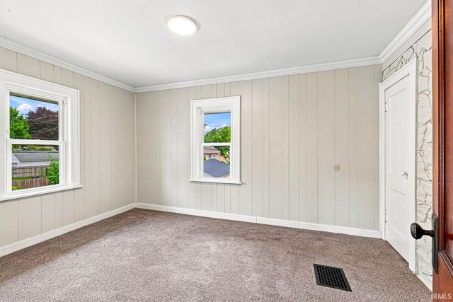 730 S 34th Street, South Bend, IN 46615