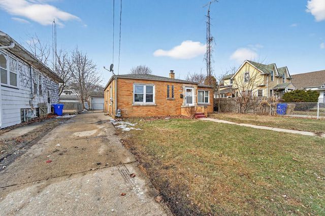 6516 21st AVENUE, Kenosha, WI 53143